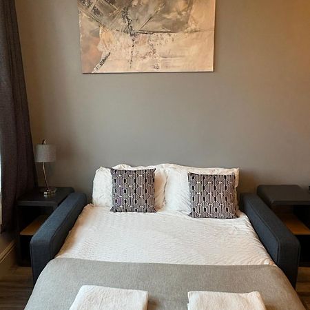 Mandela House Apartments Kirkcaldy Ngoại thất bức ảnh