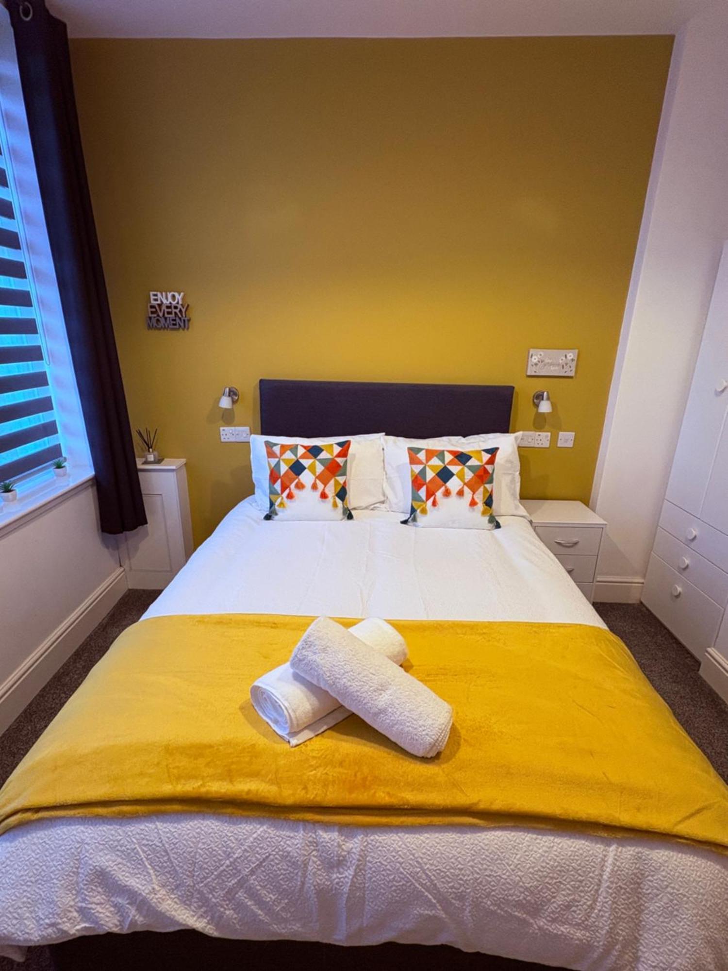 Mandela House Apartments Kirkcaldy Ngoại thất bức ảnh
